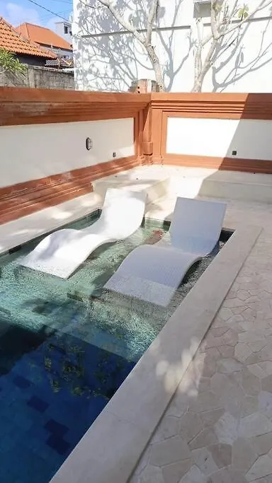 Cozy New Villa With Nature Vibes, Include Motorbike Legian  Indonesia