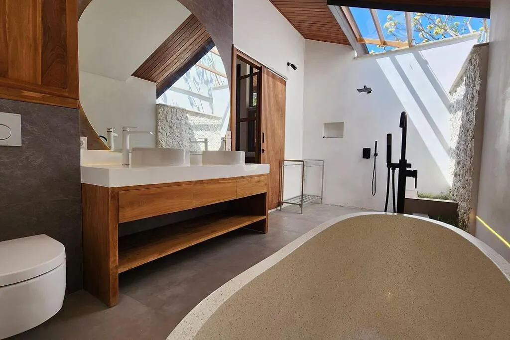 Cozy New Villa With Nature Vibes, Include Motorbike Legian