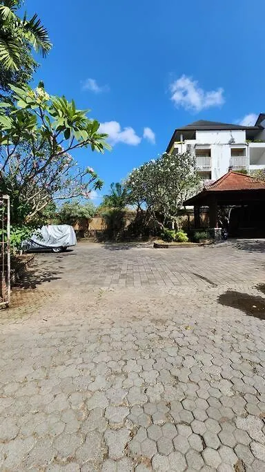 Cozy New Villa With Nature Vibes, Include Motorbike Legian  Indonesia